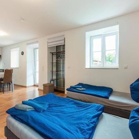 Apartment With Terrace In An Ideal Location Haunsheim Екстериор снимка