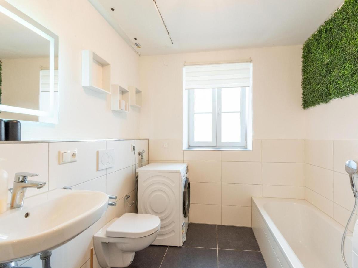 Apartment With Terrace In An Ideal Location Haunsheim Екстериор снимка