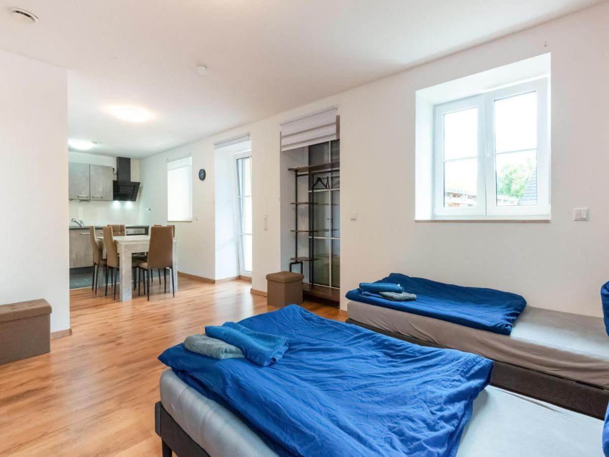 Apartment With Terrace In An Ideal Location Haunsheim Екстериор снимка